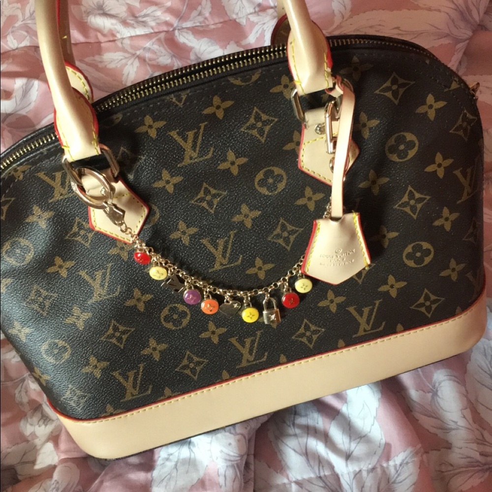 Hand bag